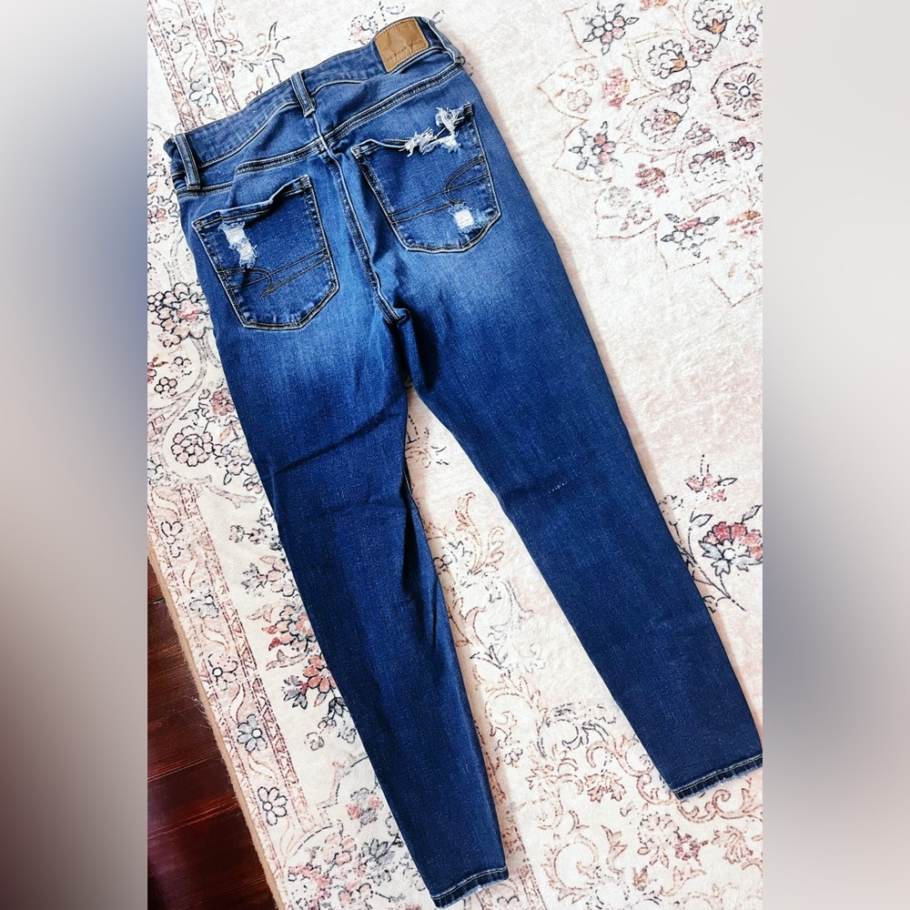 American Eagle Distressed High-Rise Jeggings 🩵 - Picture 3 of 4